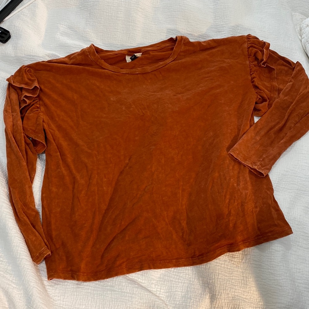 Ruffled long sleeve shirt